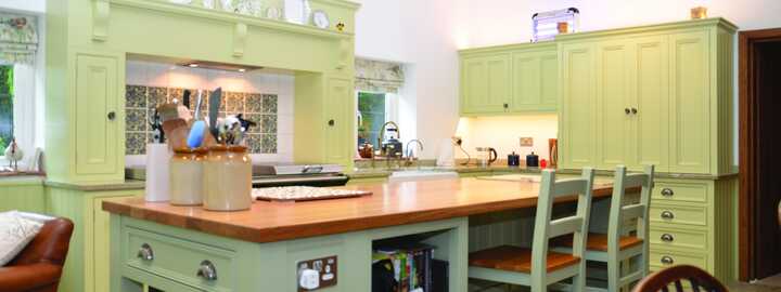 freestanding hall kitchen 