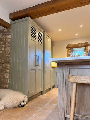 Timeless Cotswolds Kitchen09.jpg