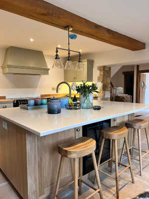 Timeless Cotswolds Kitchen08.jpg