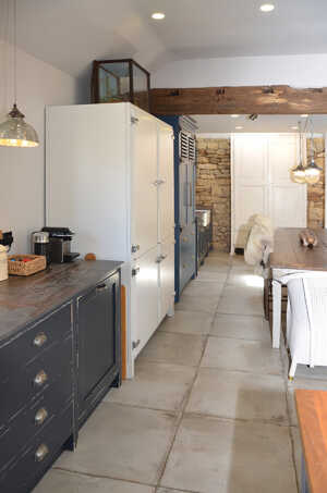 Chipping Campden Trendy Industrial Kitchen04.jpg